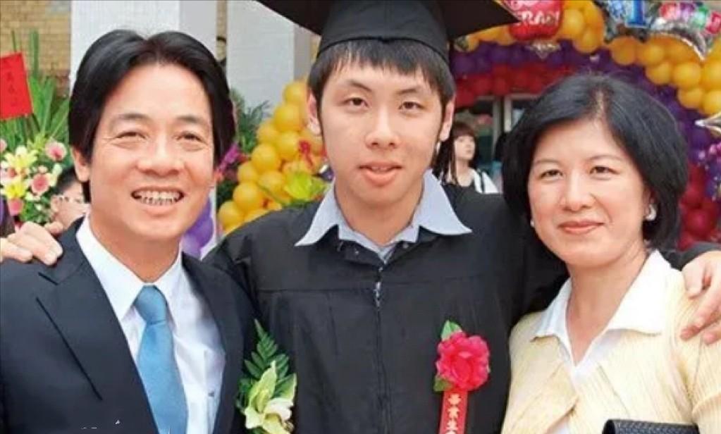 赖清德给自己早已安排好“后事”了！他把两个儿子赖廷与、赖廷彦送美国求学，赖廷与攻