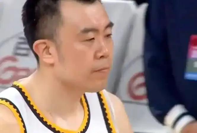 实力确实是虐杀浙江广厦有三个点是需要辽宁包夹的1、布朗，辽宁稍微有点效果的防
