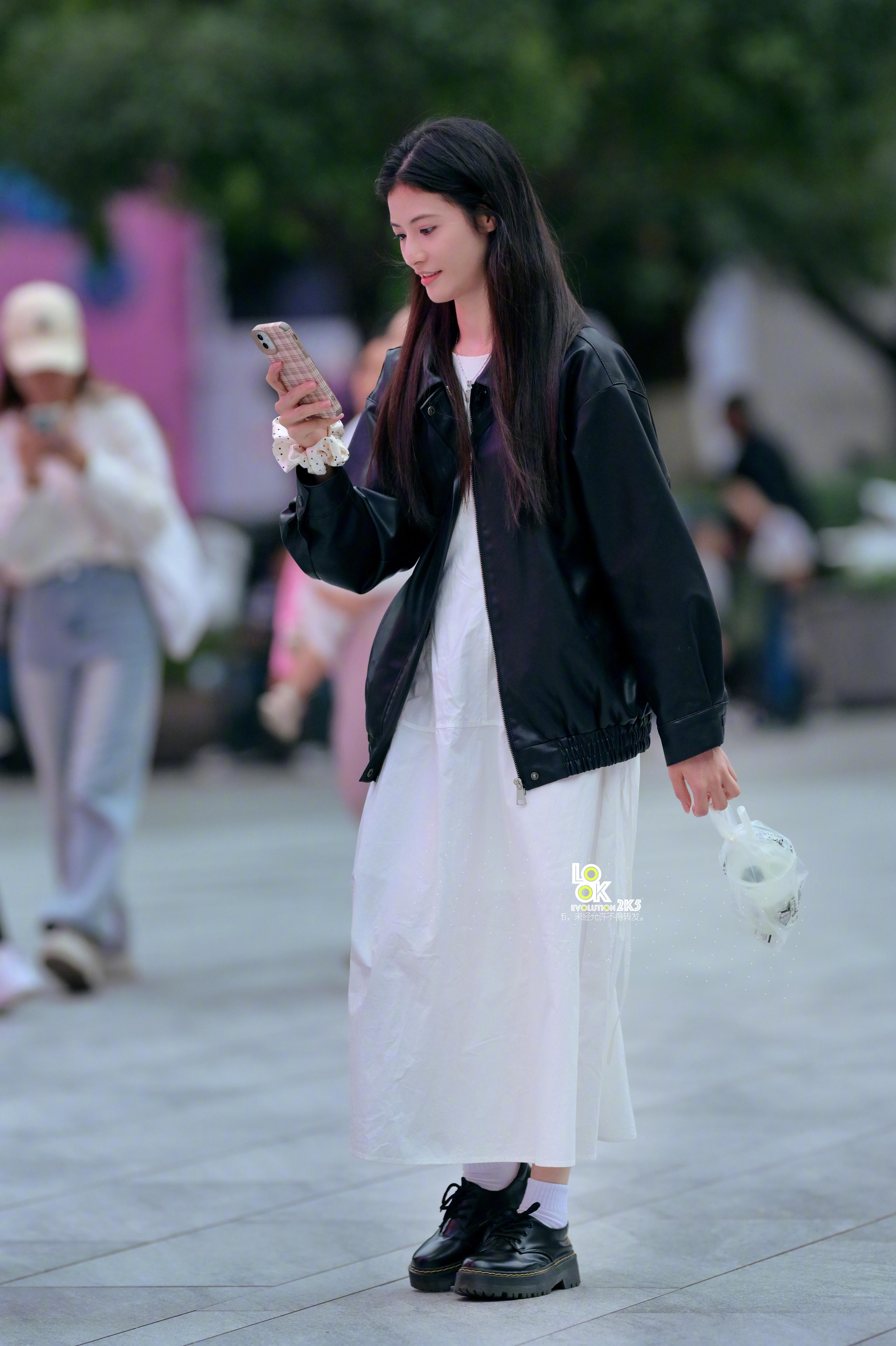 每天更新15张左右的街拍我已经有一种毫无意义的感觉了。。。。。