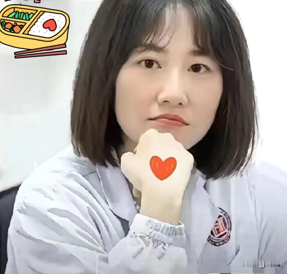 曾医生留院继续看眼科！网友吵翻的背后，其实大家都搞错了核心！私德有亏该批吗