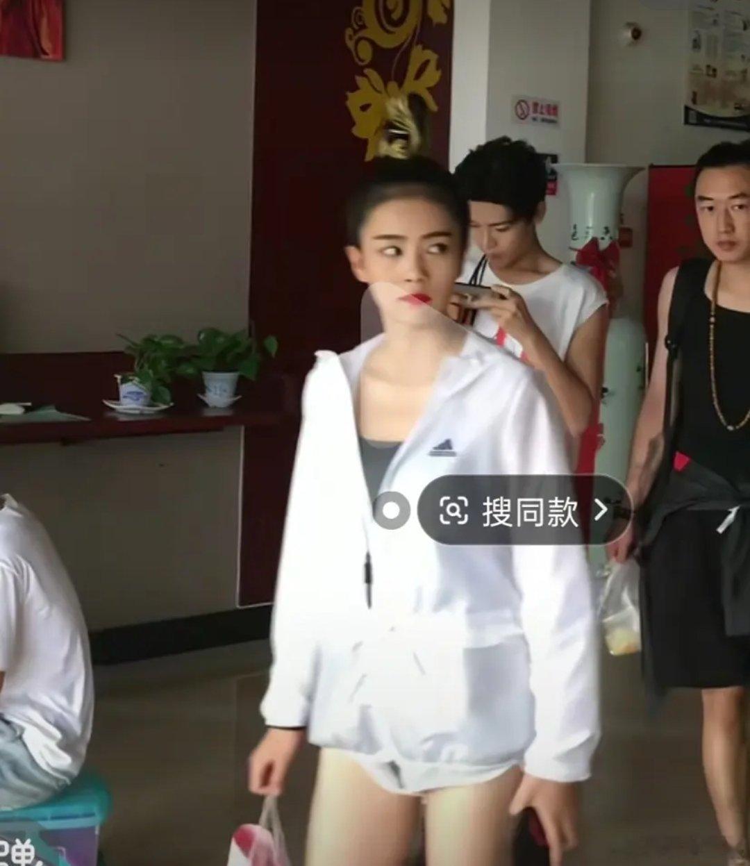 白鹿早期这样到底是怎么火起来的