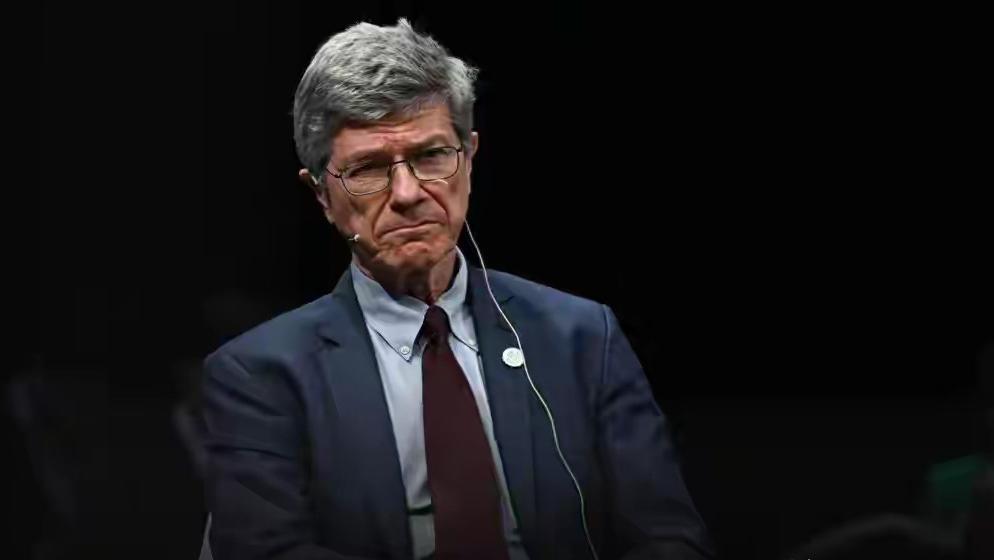 中日关系因高市早苗的错误言论剑拔弩张之际。近日，一美国国际问题专家说：日本现在出