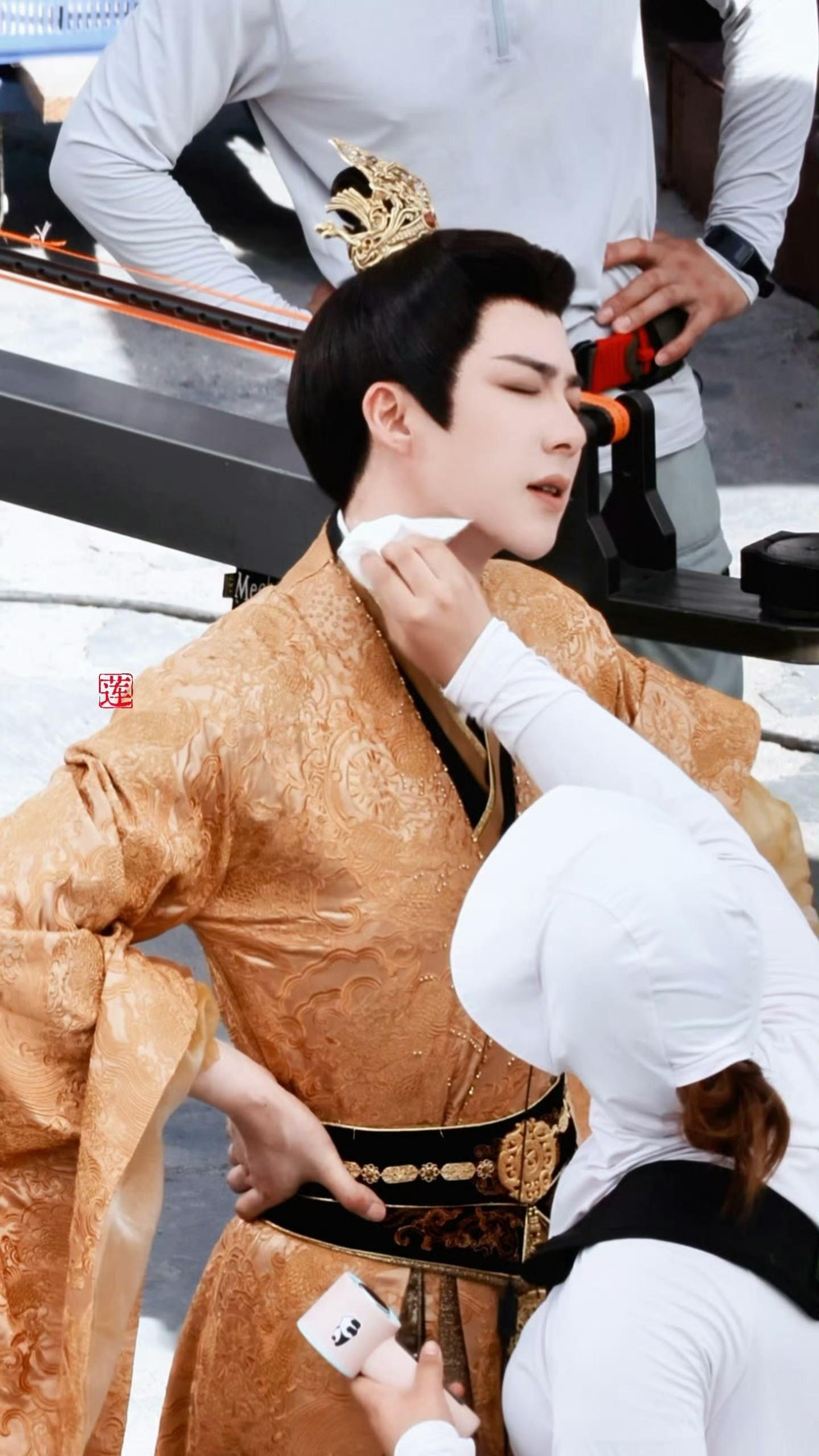 刘宇宁工作室他沒開口。可整個氣場——都在命令我靠近。🖤刘宇宁