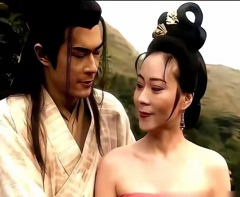 读者骂了黄蓉几十年：她从不是灵气尽失，只是换了人间提起黄蓉，很多读者的评价