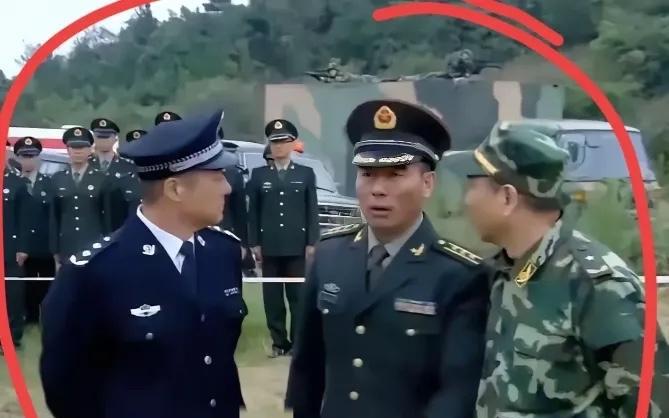 请问这三位谁的级别更高