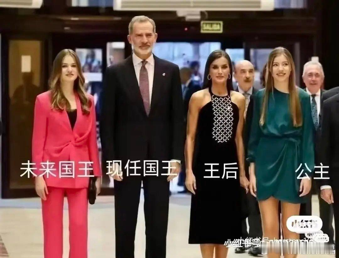🍠万赞热评：“女性成就越高，露肤度就越少”，大家赞同吗？
