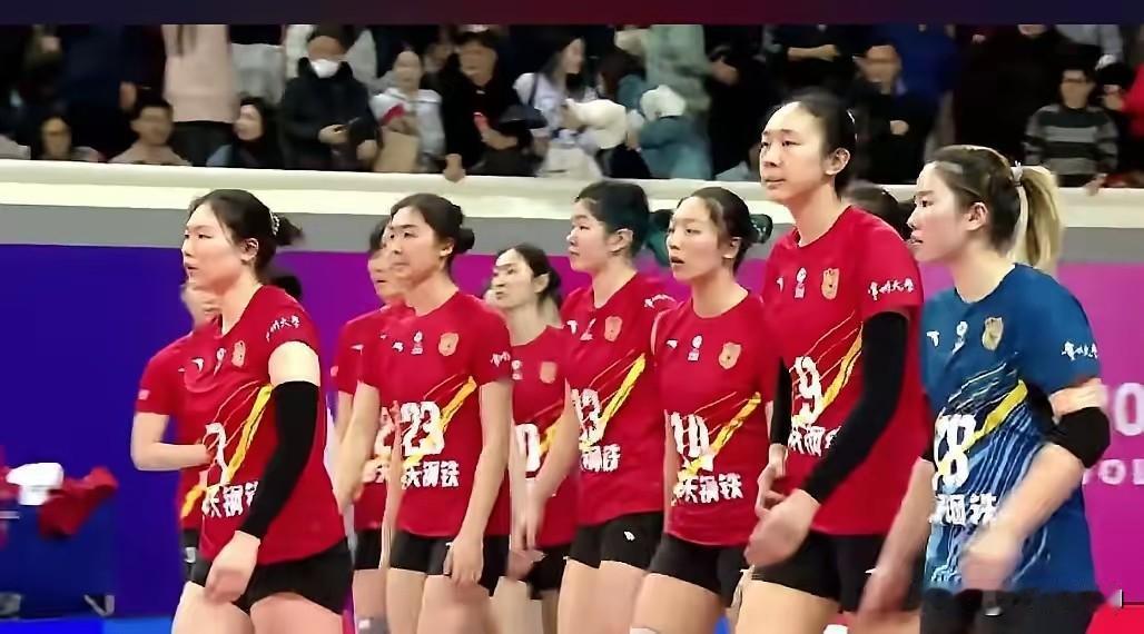 江苏女排这是怎么了？刚看了中国女排联赛最新排名，A组上海女排列第一位，江苏女排