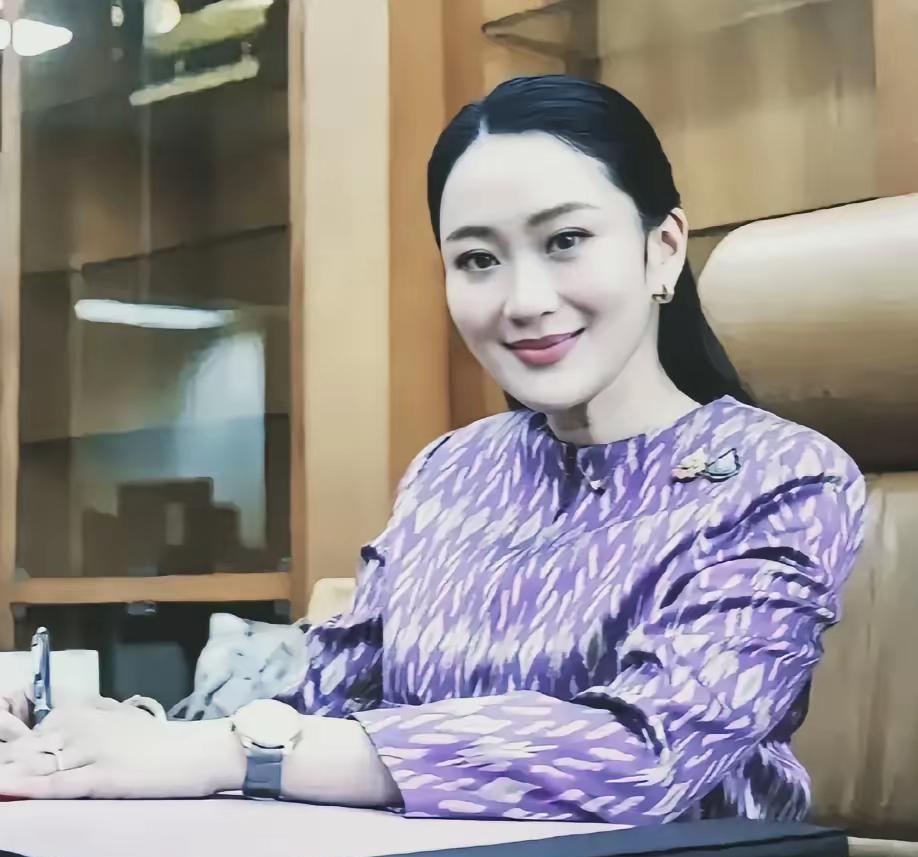 洪森这下彻底颜面扫地。网友表示：抓了点小喽啰而已，最大的保护伞就是洪森