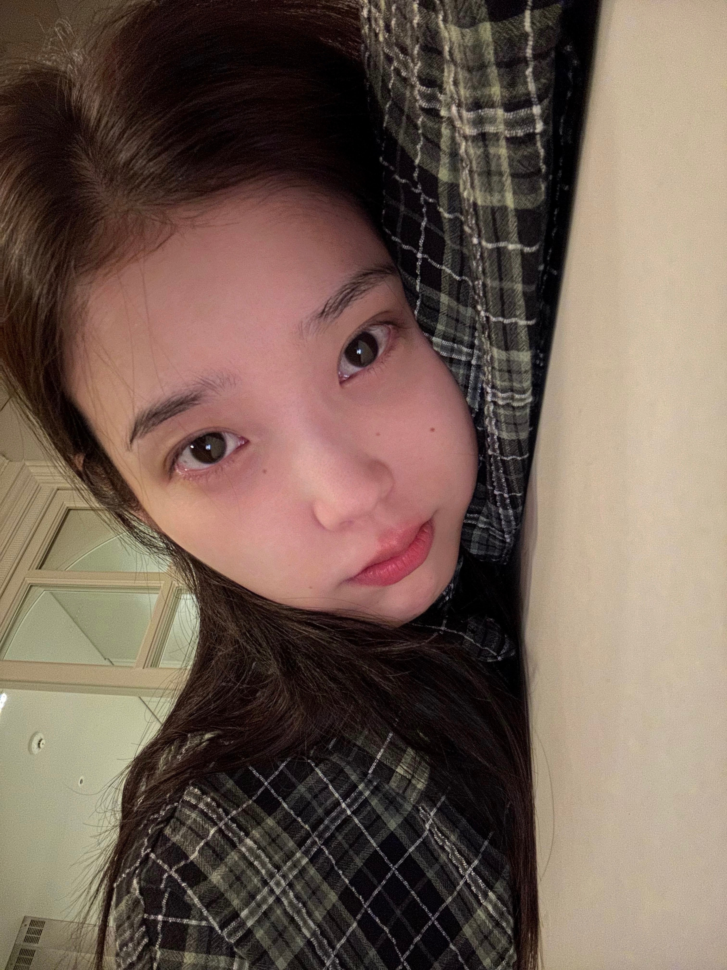 怎么办被萌晕了呜呜呜呜呜iu李知恩​​