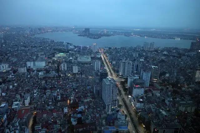 彻底藏不住了！越南突然在中越边境连夜升级两大直辖市。刚落地官宣，越南就转头向中国