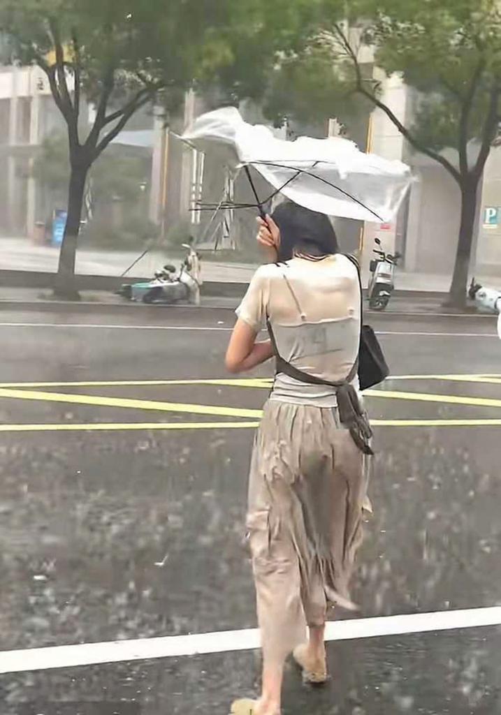 这雨天出行真的太闹心