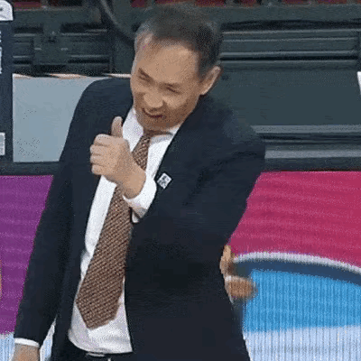 最优秀教练许利民，千万不能下课，原因是:许利民猜测可能是张云松百里挑一的优秀教练