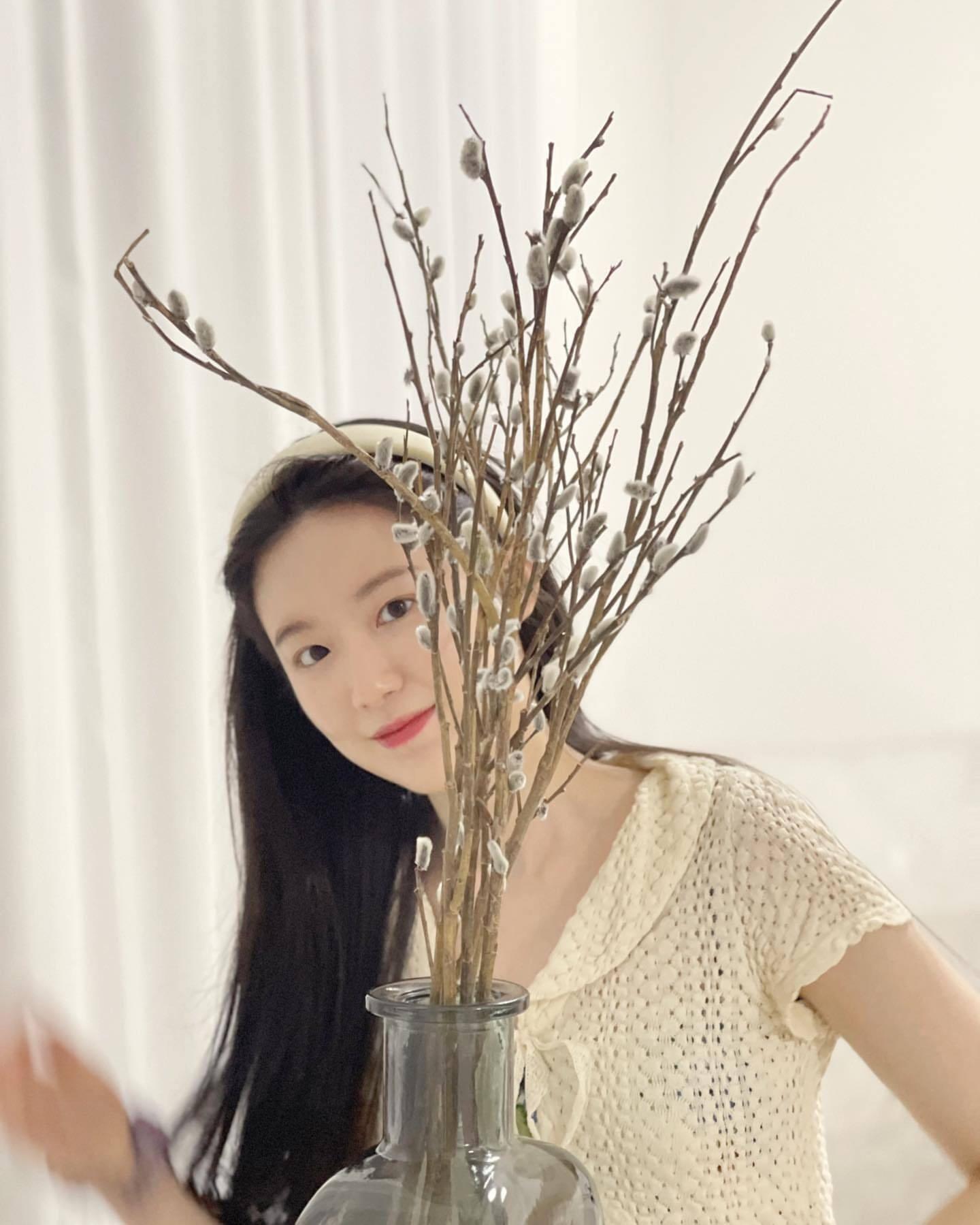 舒华这件小衫穿了5年了，最爱的风格！