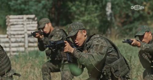 顿巴斯双子城最后决战来临？泽连斯基透露，3万朝鲜军队准备进入俄罗斯，真正的大攻势