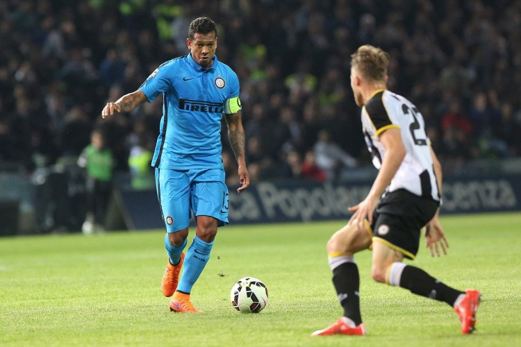 瓜林: 我曾三次试图自杀 在中国踢球时酒瘾恶化只喝酒+训练+比赛