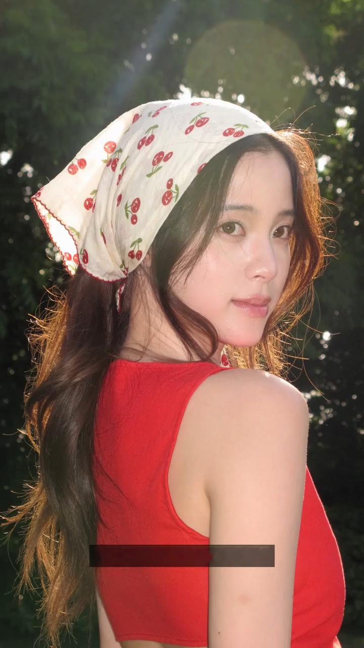 欧阳娜娜THX欧阳娜娜inCIDER樱桃印花头巾亚麻混纺船领纯色蝴蝶结背心