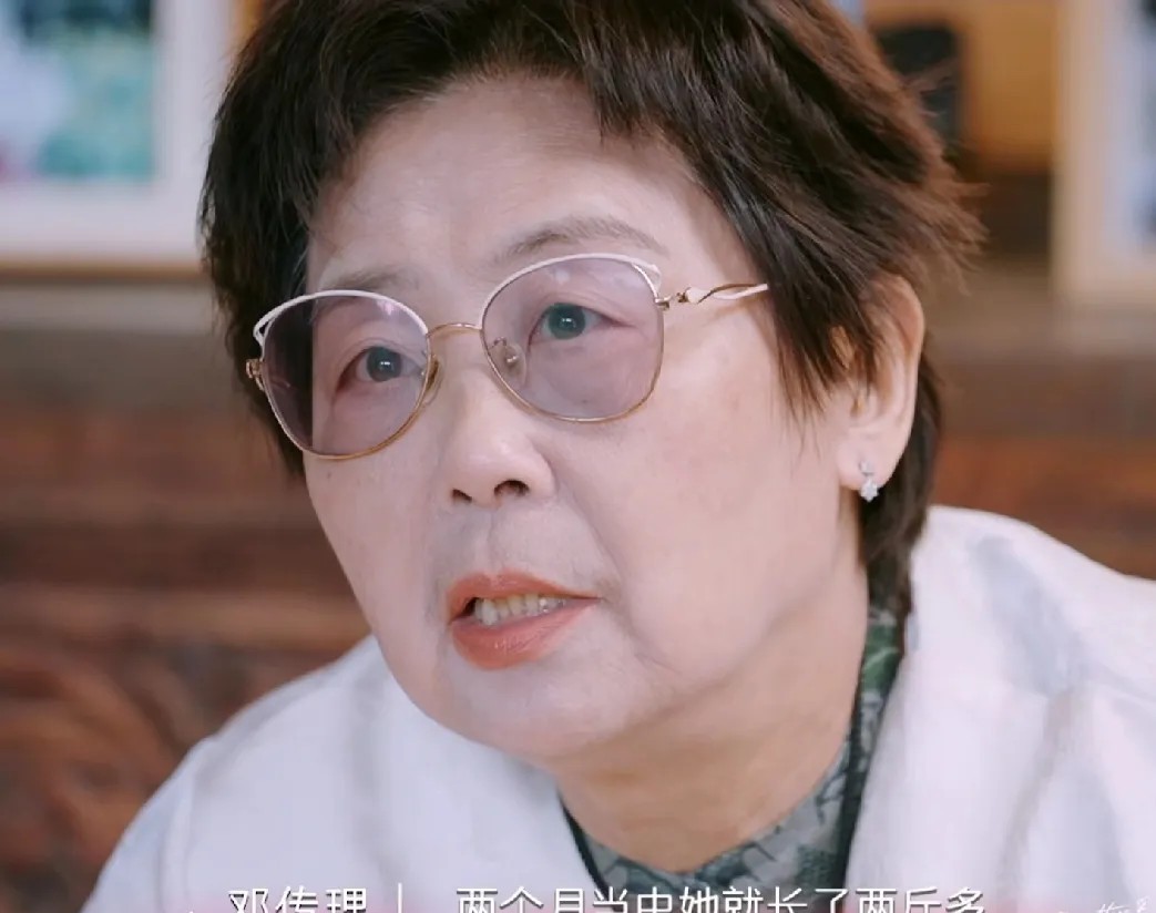 黄圣依妈妈的教育方式真的太超前了！在80年代，她就知道用科学喂养孩子了，她给黄