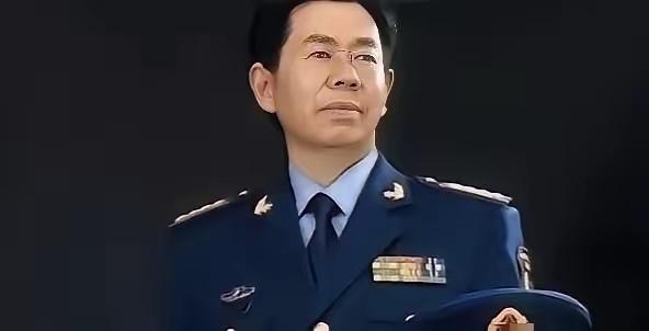 空军大校戴旭曾大声疾呼："美国正在通过控制中国教育，培养亲美洋奴，其通过留学、发