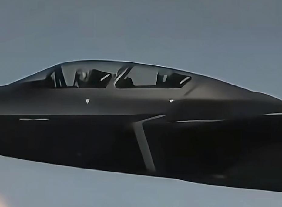 歼20S有了，歼35有了，六代机有了，电磁航母也有了，惊雷有了，东风61也有了，