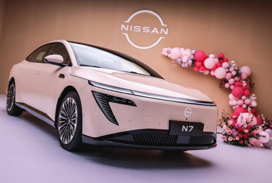 日产N7万万没想到,不光是中国人喜欢它,就连日本人也开始喜欢这车了