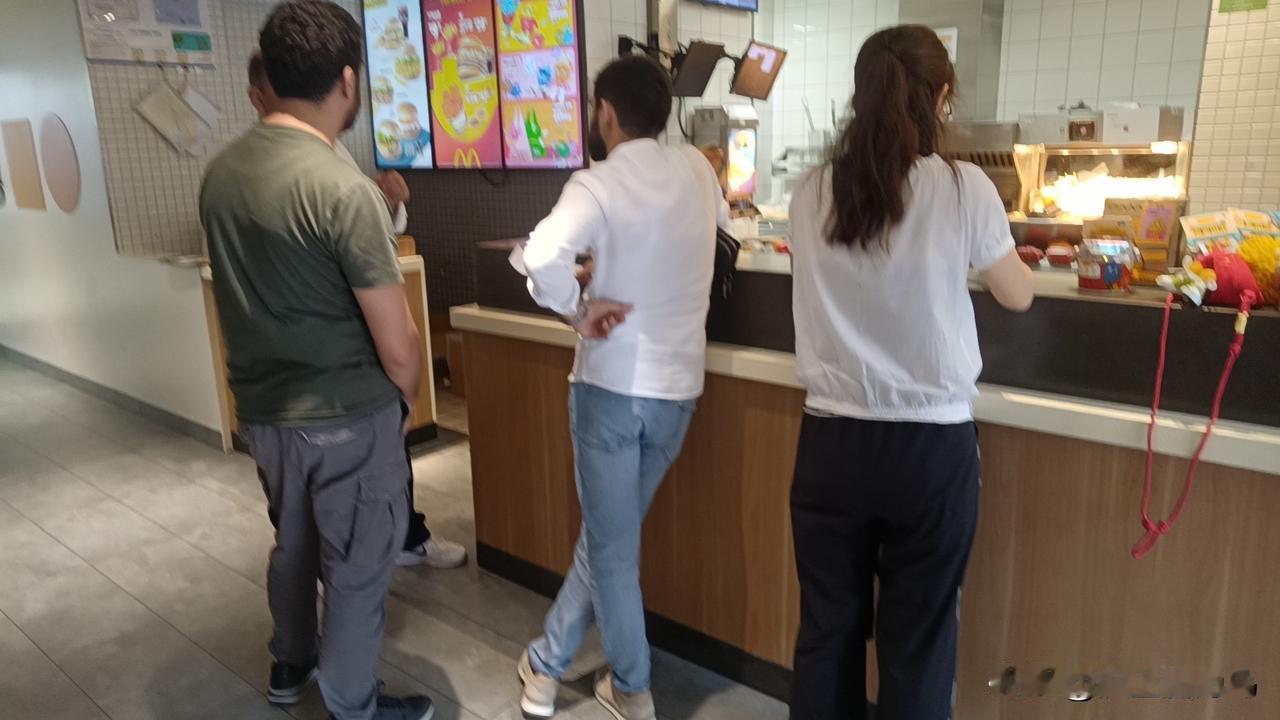 为什么现在上海人很少出去避暑了，一句话：出去避暑，性价比不高。以前经济条件不太