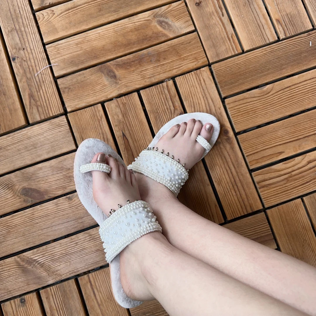 来挑一双夏天的人字拖