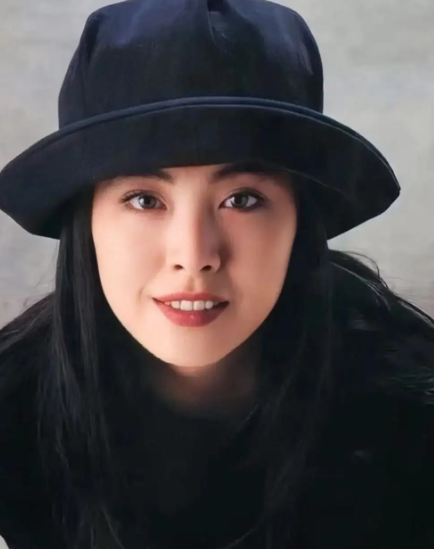 王祖贤58岁最新视频状态：我希望我无论几岁，永远都能顺着自己的心意而活，让