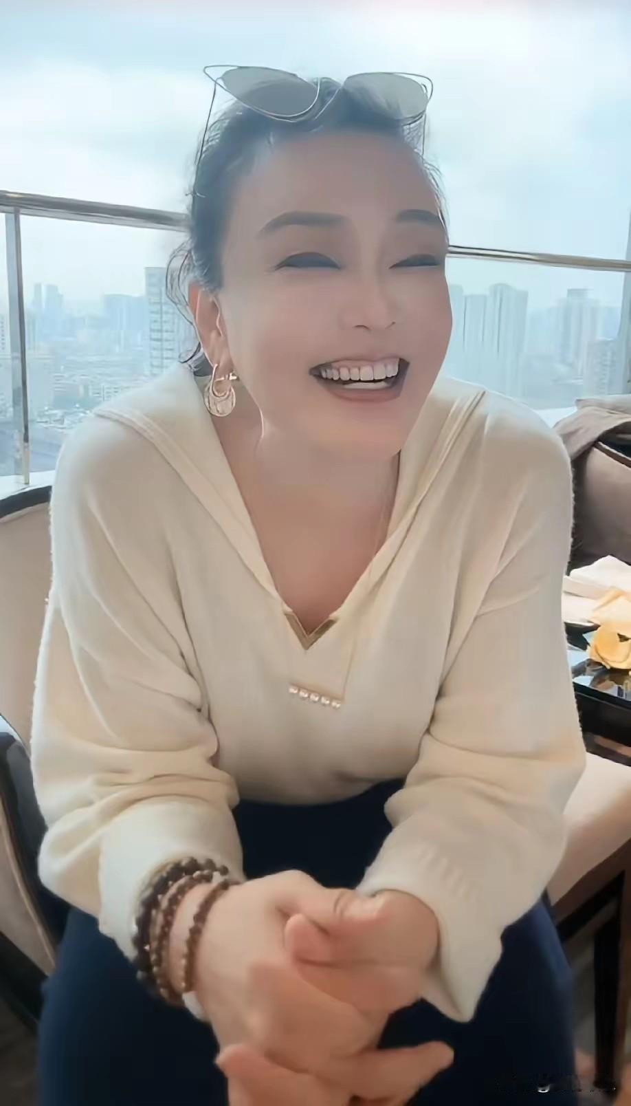 终于知道为什么霖霖这次会说他不喜欢你有什么用了。原来张兰说有人不喜欢我讨厌我