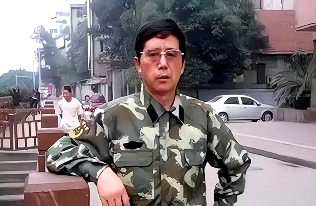 2008年，山东男子取走全家60万后消失九年，妻女恨了他九年。九年后，一通四川来