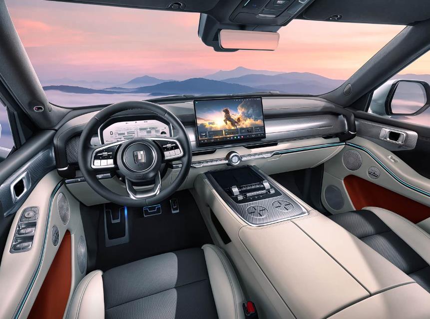 日前，坦克品牌发布中大型SUV坦克700Hi4-Z内饰官图。该车采用全新设计风