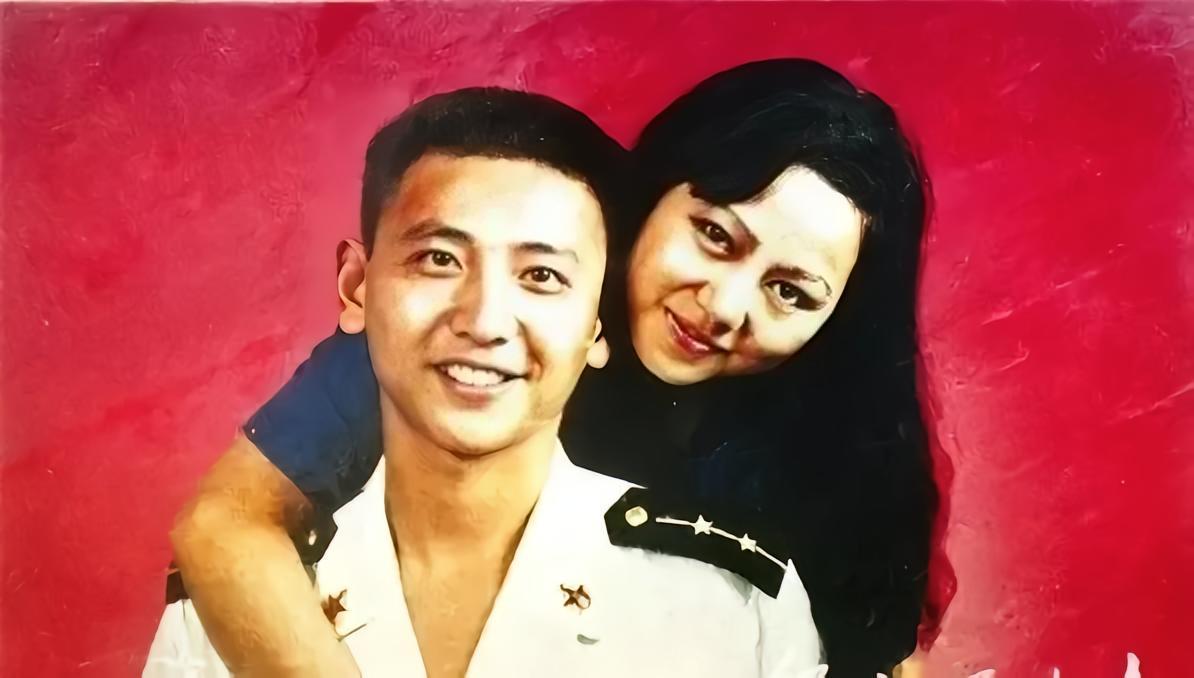 阮国琴，1968年出生于浙江湖州，海军上校军衔，王伟烈士的妻子、海南大学国防教育