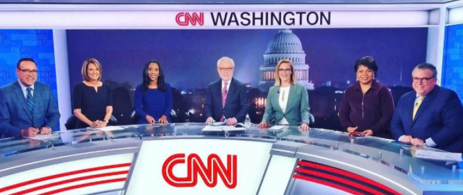 CNN为中国吵起来你信不信，美国电视直播里为了中国，主持