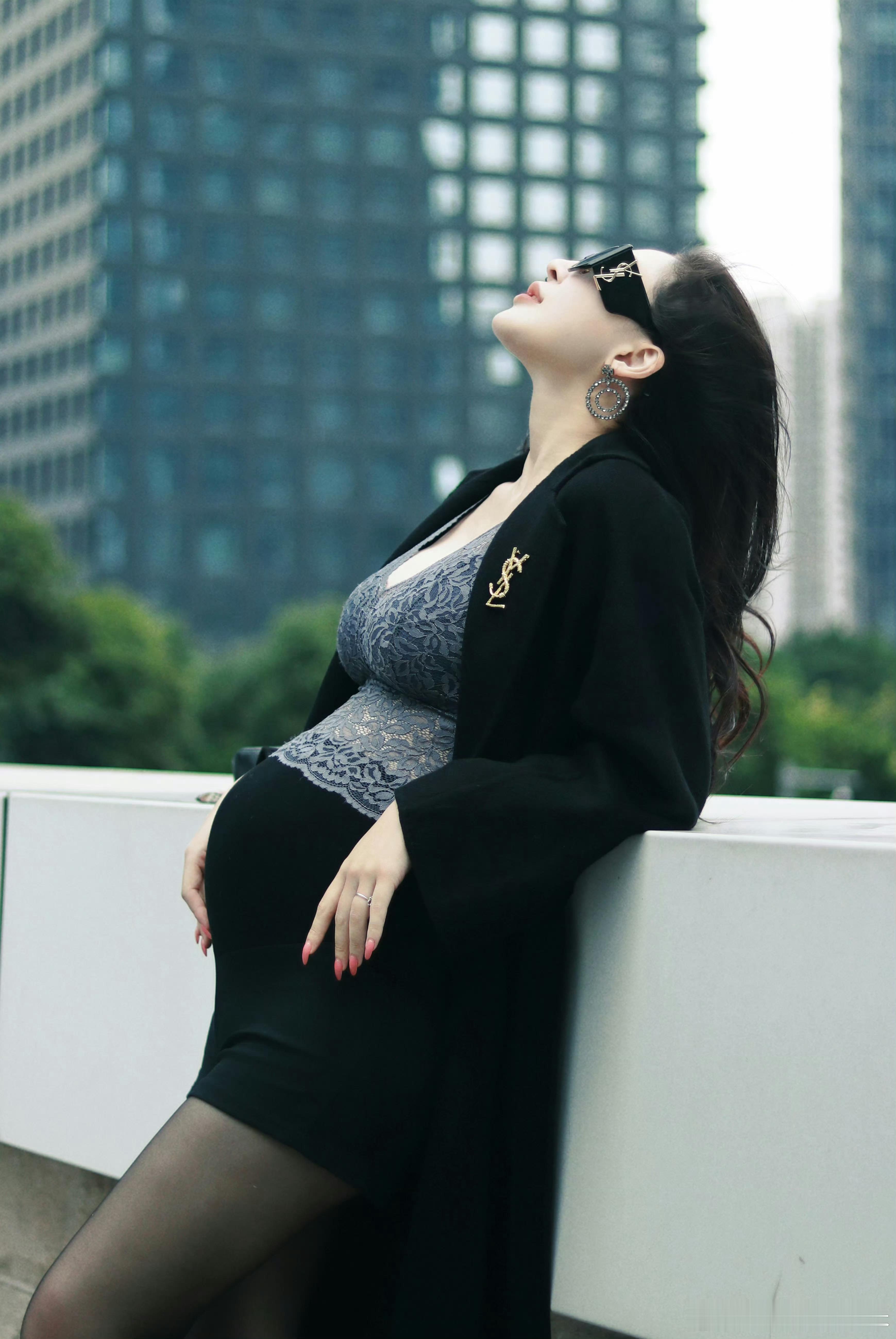 前国家击剑运动员～秦雪再婚二胎拍摄黑丝大片