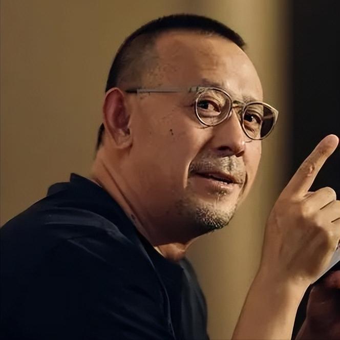 演员姜文说，大宅门，是个好剧本，我本来想演白景琦的，不知道陈宝国怎么弄的，他演了