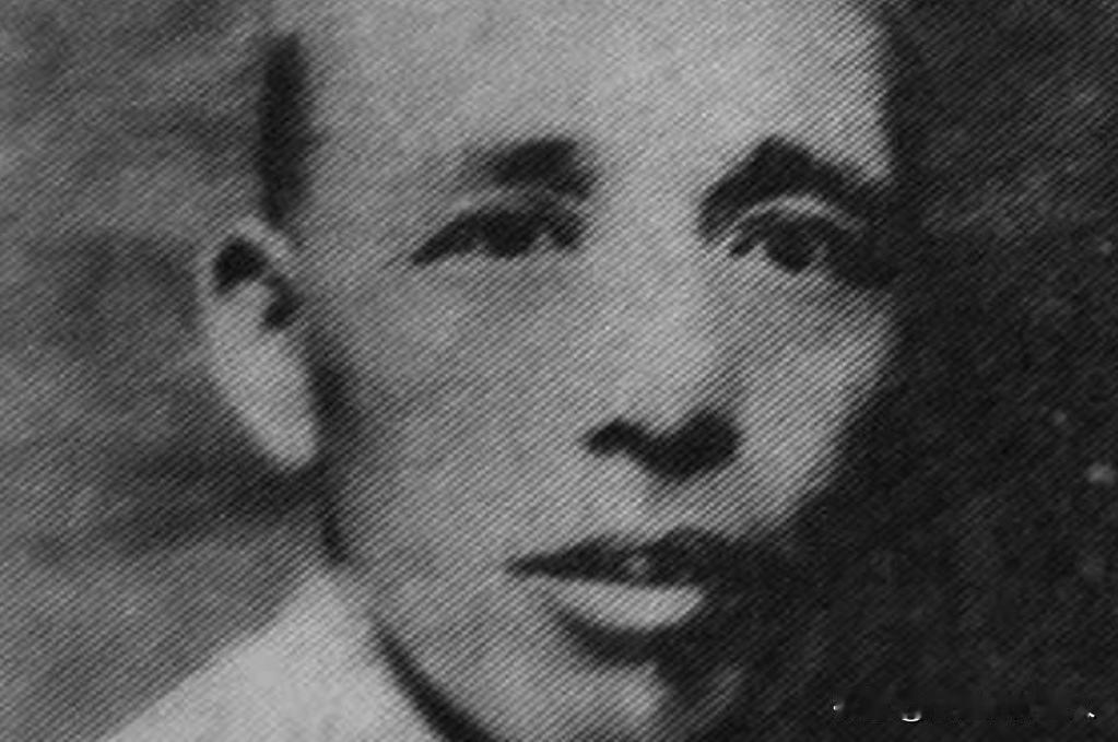 1955年，云南一个妇科医生和人吵架，忍不住大喊：“老子原来是红军军长，也没你这