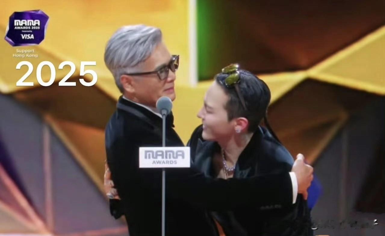 周润发还是去了MAMA，换个明星估计要被骂惨了！万万没想到，周润发还是去了MA