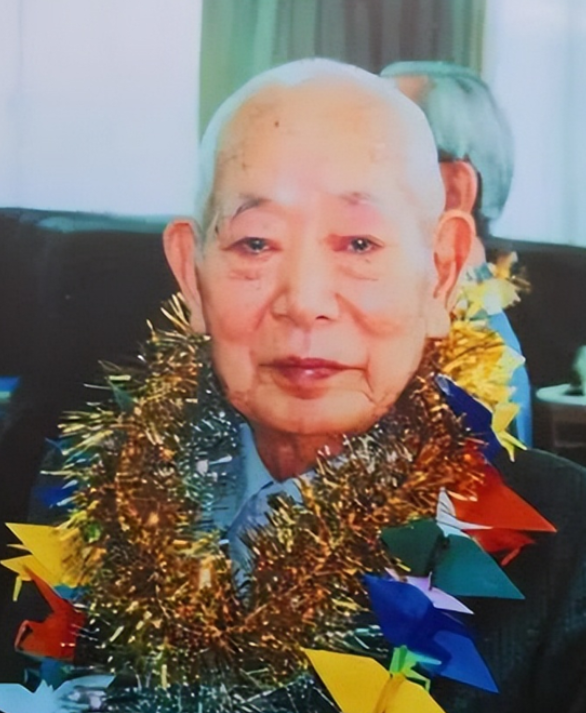 日本投降后，我军给一队日本战俘送去5头牛和50只羊，换来了46架好飞机，还成功培