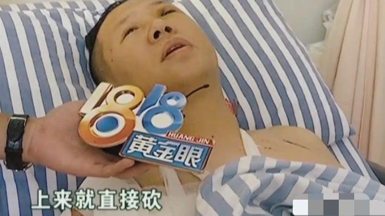 “恶人自有恶人磨”！杭州萧山，一名男子在KTV内强迫女服务员给自己提供跪地倒酒的