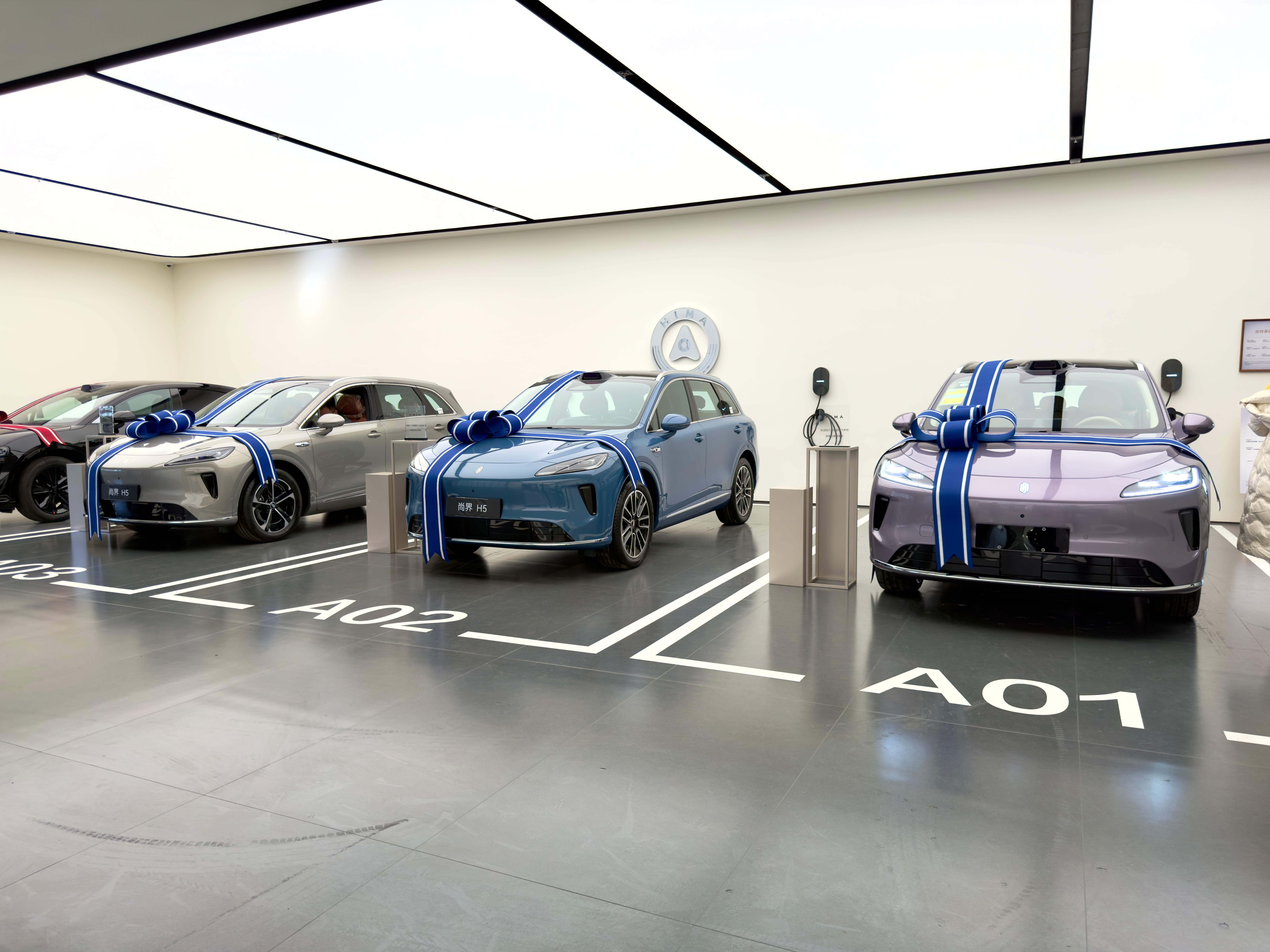 尚界发布会结束我就定了一台今天终于提车了这台车其实想回馈粉丝的我们想做一个长线的