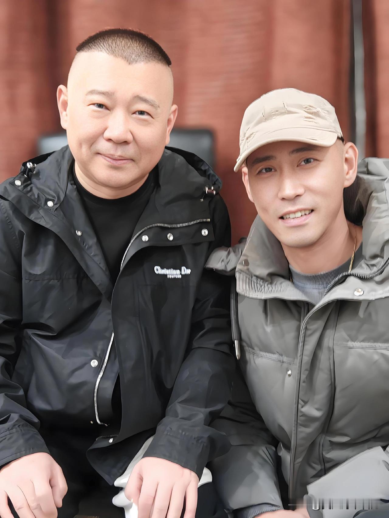 老齐怼了郑好一年多，竟被郭德纲收作了徒弟！昨日，“老齐说书”于德云社纲丝节评