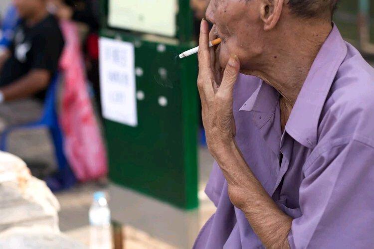 戒烟的惊人效果！研究发现：戒烟10年以上，死亡率接近从未吸烟者这一研究结果无疑为