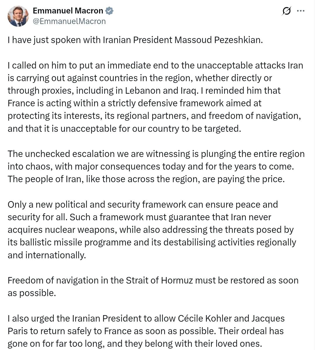 法国总统马克龙：我刚刚和伊朗总统马苏德·佩泽什基安通了电话。我呼吁他立即停