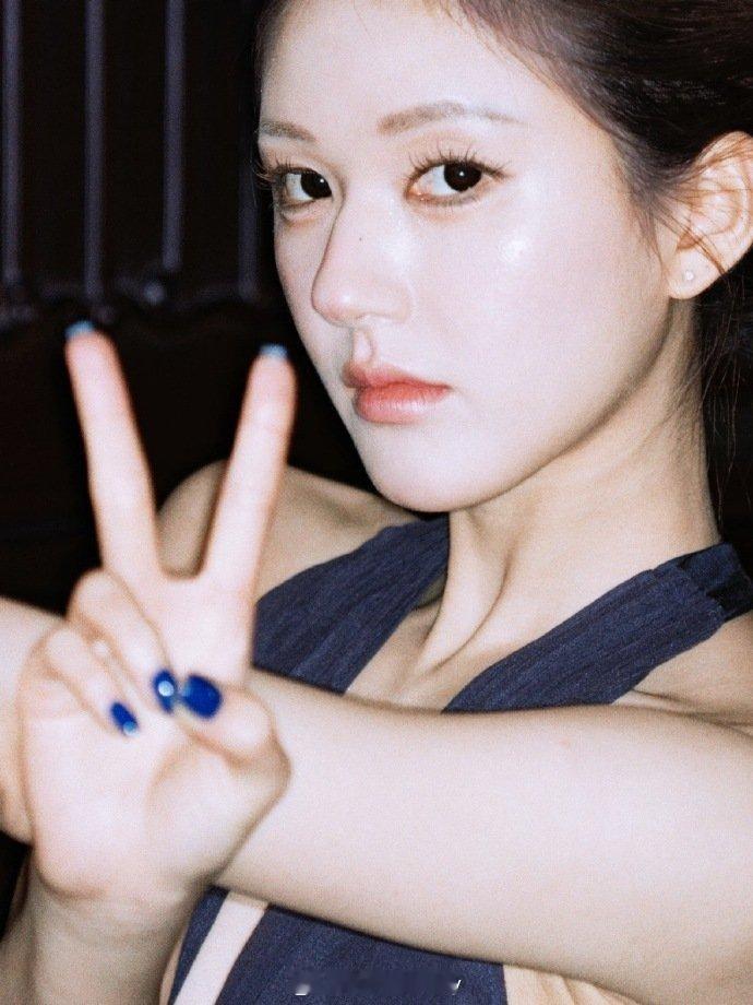 赵露思最新营业写真照