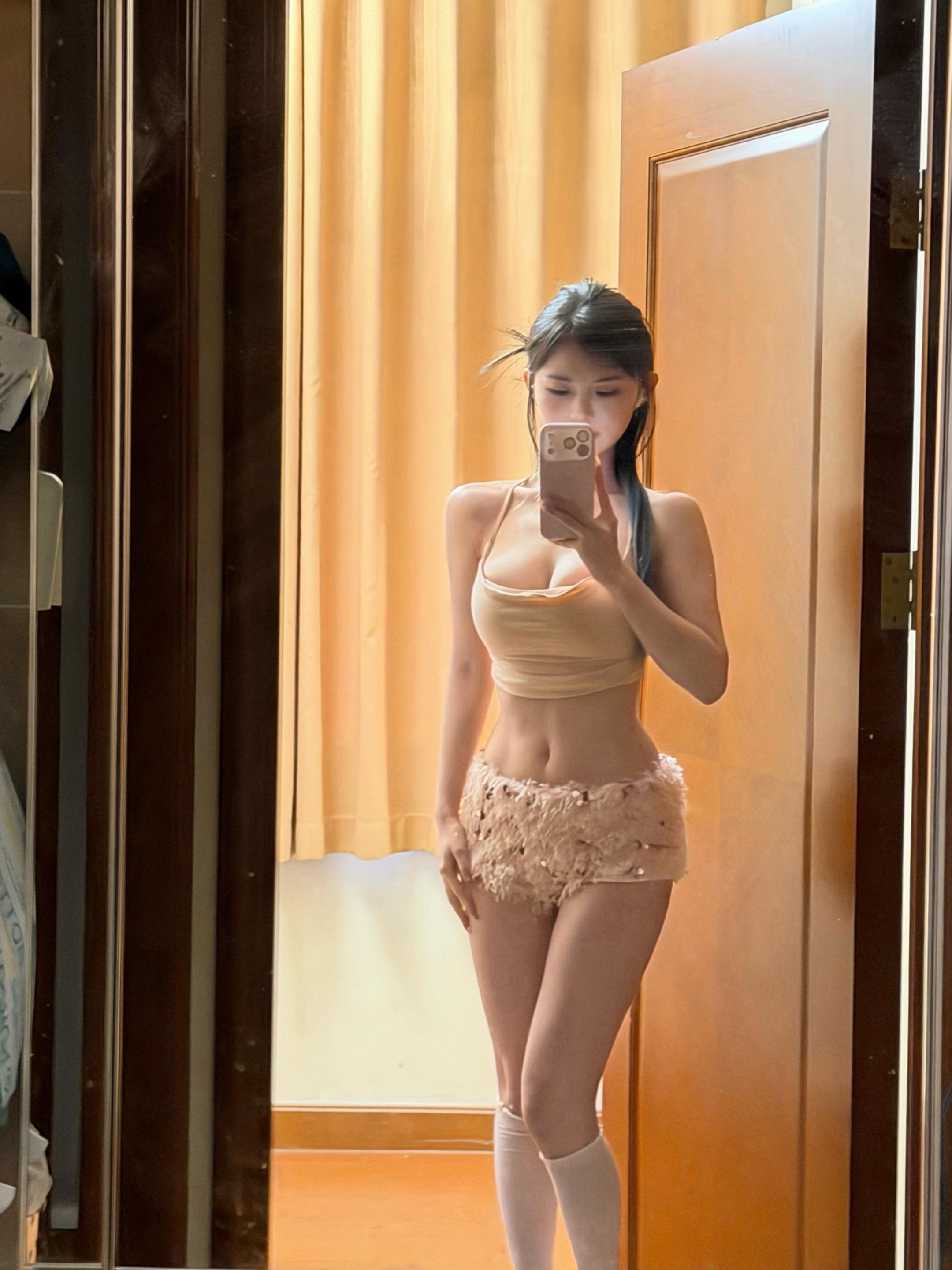 抛开身材不谈，算了我抛不开