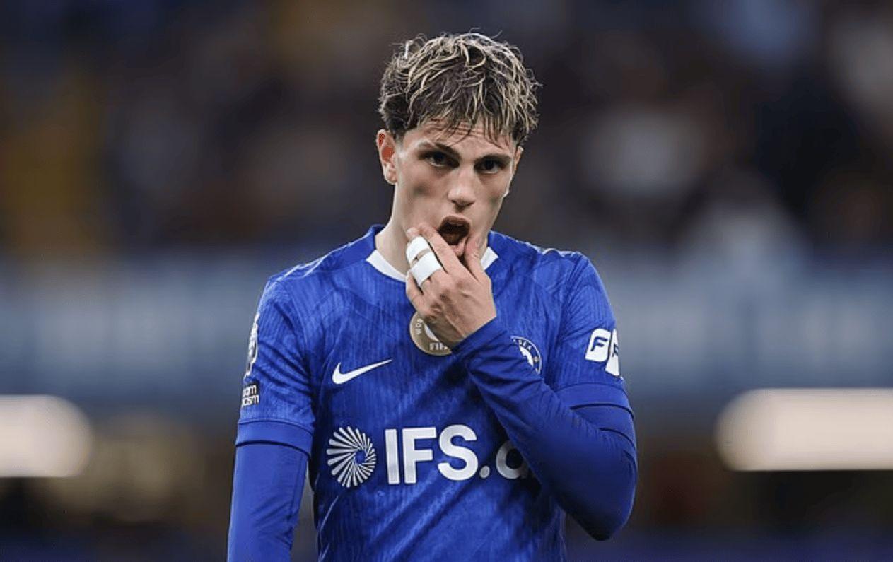 欧洲转会新闻发布会！★半夜都能笑醒！据了解，当初拉特克利夫爵士听到切尔西为加