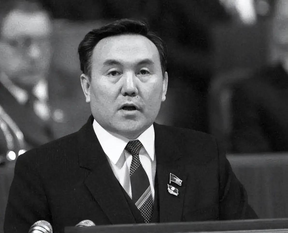 1991年12月16日，世界上出现了一个极其荒诞的奇观。1991年12月16日