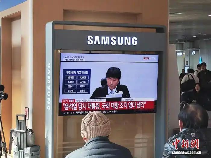 无期徒刑！韩国总统魔咒再应验2026年2月19日，尹锡悦一审被判无期，青瓦台魔