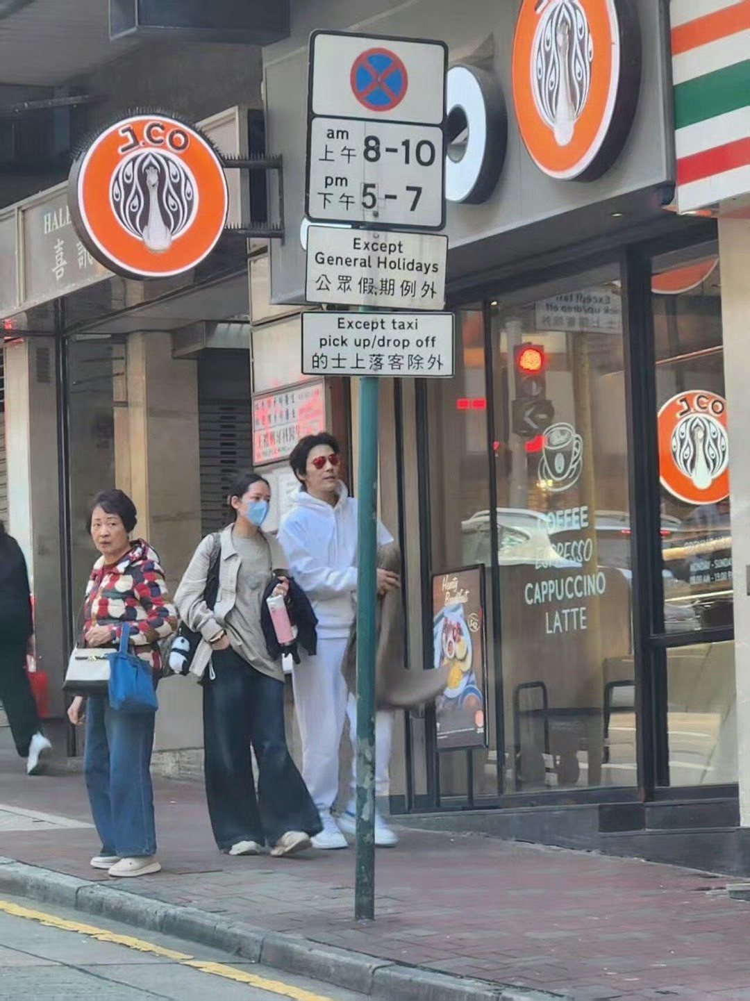 向佐郭碧婷从我的全世界路过啊啊啊啊啊啊啊啊，我说向佐和郭碧婷你俩简直从我的全世界