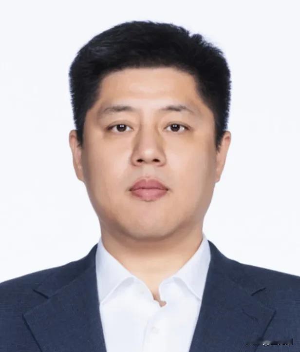 今天山西队输球的转折点就在于潘江第三节用迪亚洛换下了状态火热的奈特，我本来以为换