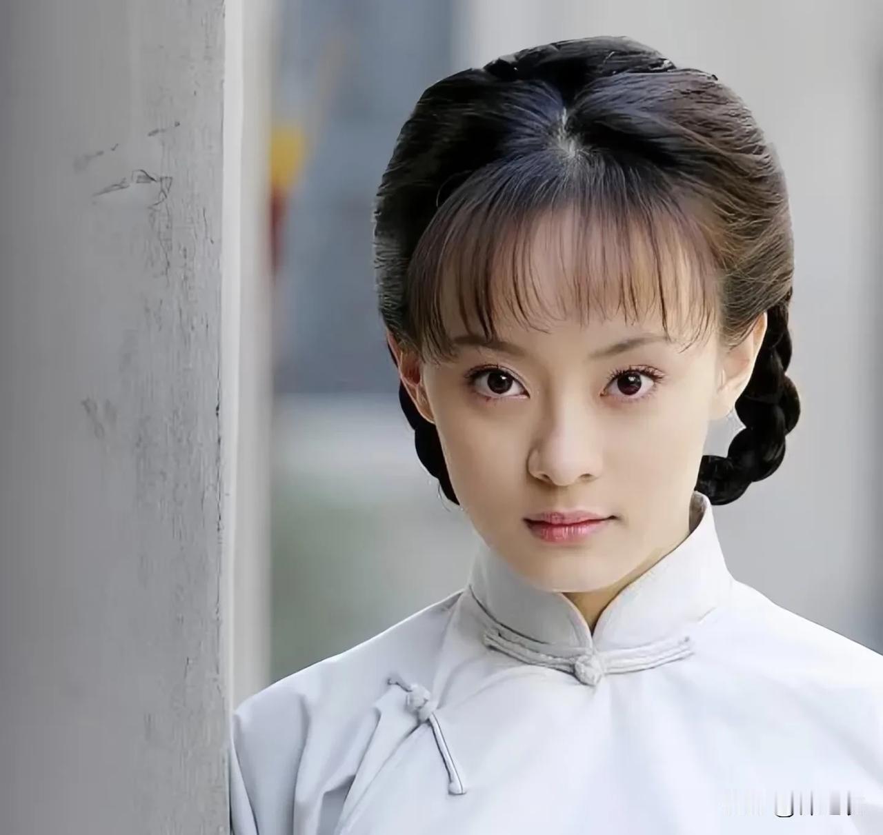 孙俪很有国民度，演技也好，路人缘很好，她的电视剧更是男女老少都会看。因为我八